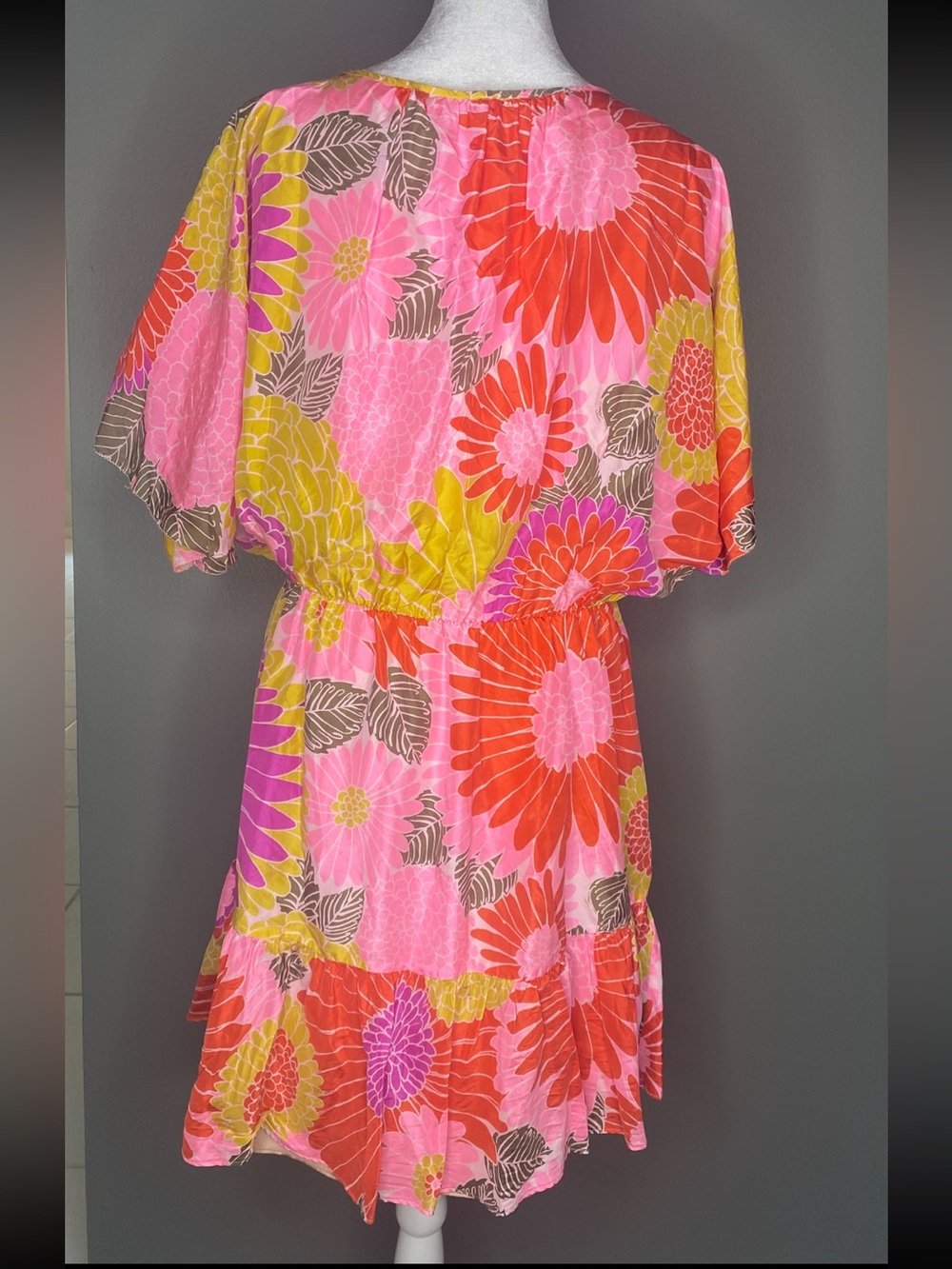 Trina Turk Mahalo Dress 100% Silk Tiered Elastic Waist - Size L - Picture 5 of 11